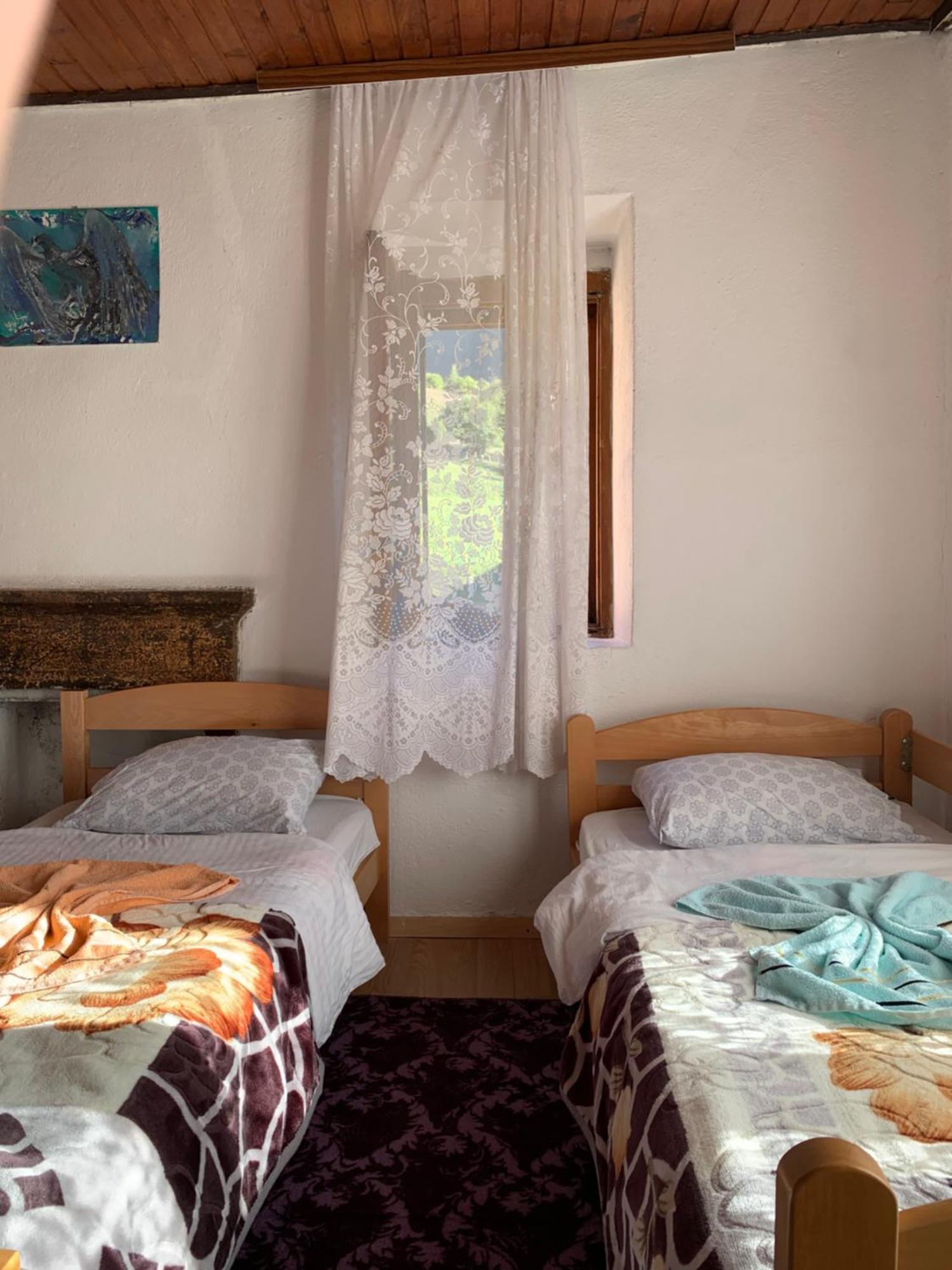 Guest House Ulaj Vuthaj Buitenkant foto